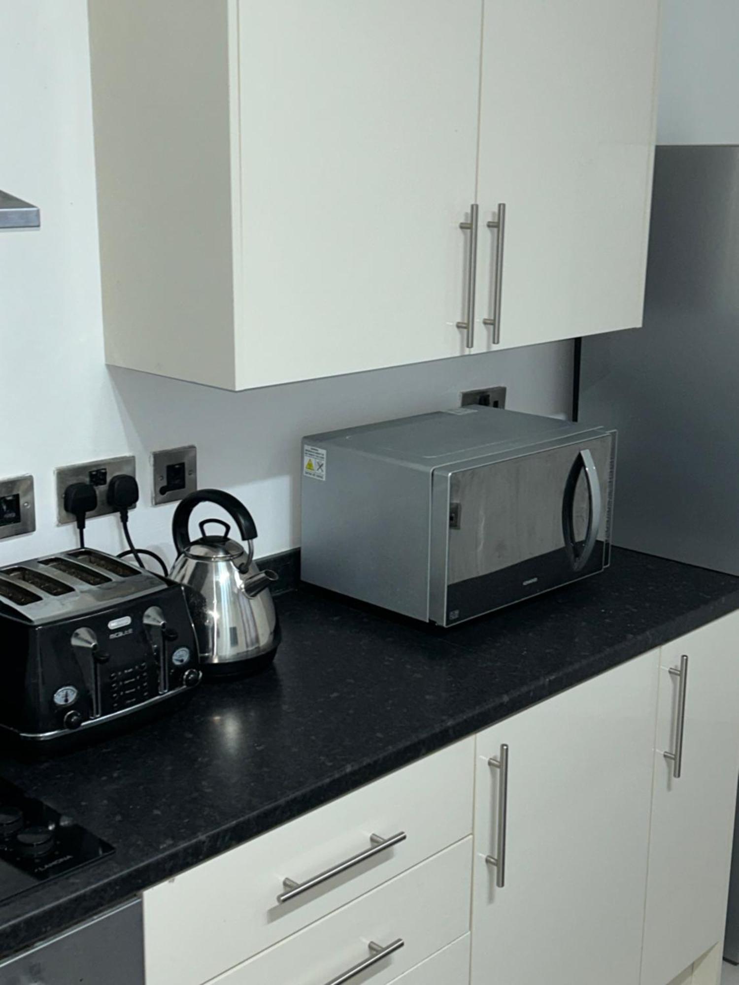 Lovely 1 Bed Apartment In Salford Manchester Exterior foto